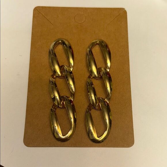Gold Chain Link Earrings - Picture 1 of 3